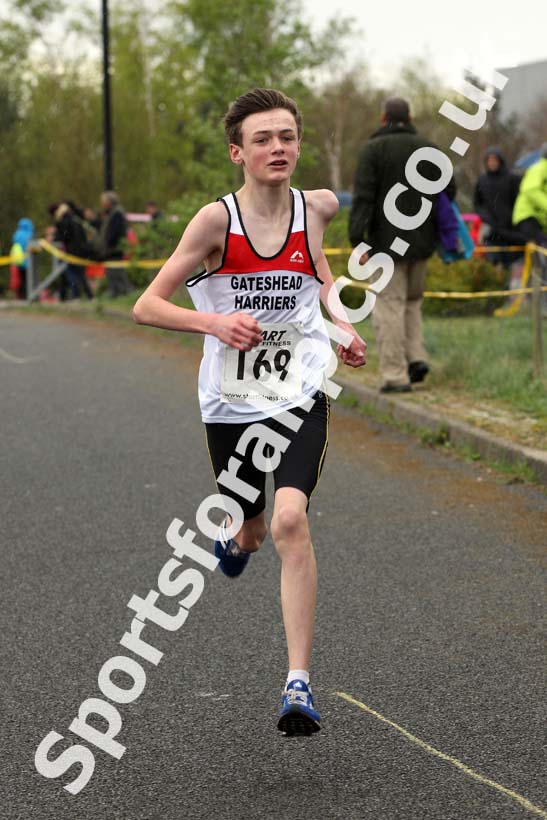 Boys and girls under-13s, Elswick Good Friday Road Races. Photo: David T. Hewitson/Sports for All Pics